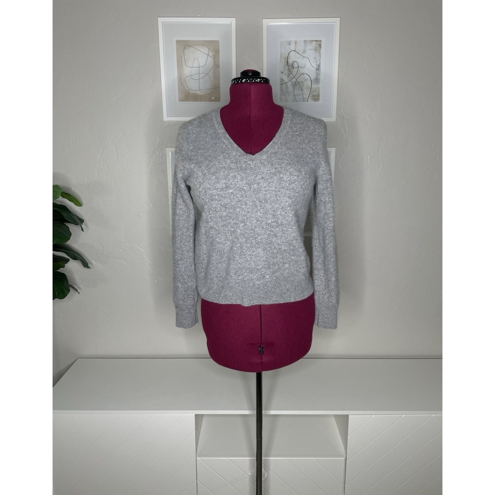 Quince Mongolian Cashmere‎ Sweater Women's M Gray V Neck Cozy